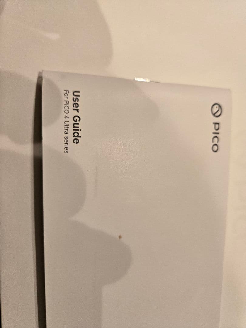 PICO4 ULTRA *アクセサリー欠品有り