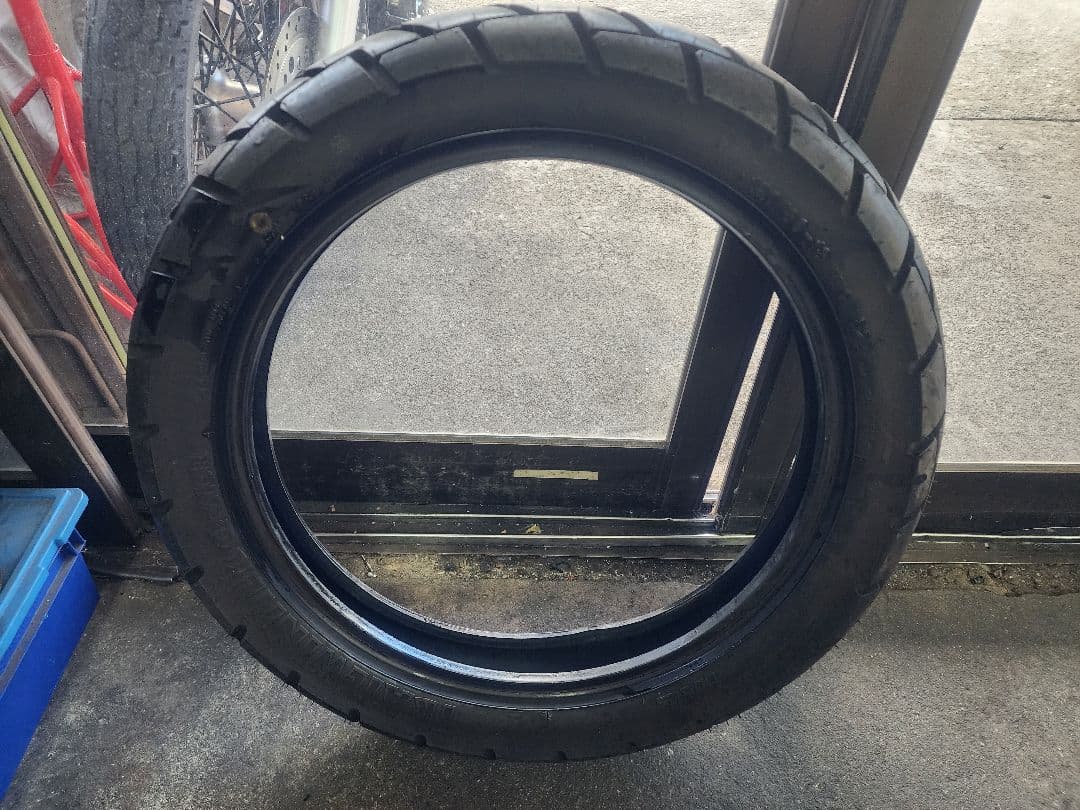 オフ車　IRC チューブレスタイヤ 2.75-21 45P