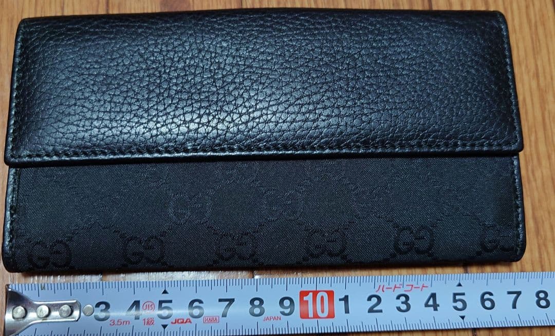 GUCCI コンパクト長財布