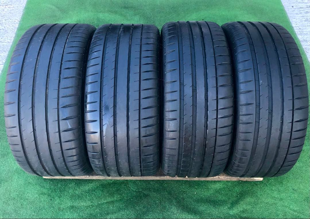 235/40 R18、MICHELIN 4S、2024年