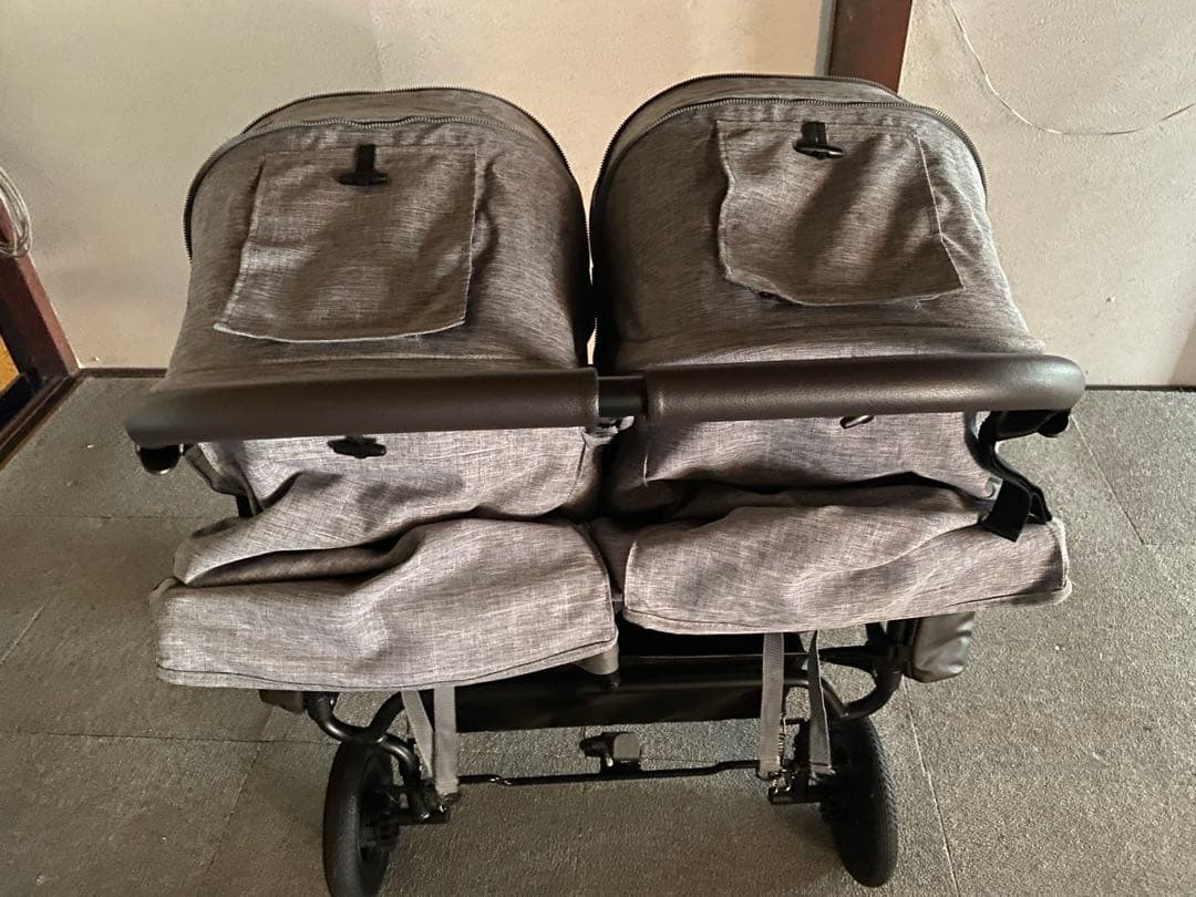 美品◼️エアバギーAIRBUGGYココダブルフロムバースEX新生児〜アースグレー