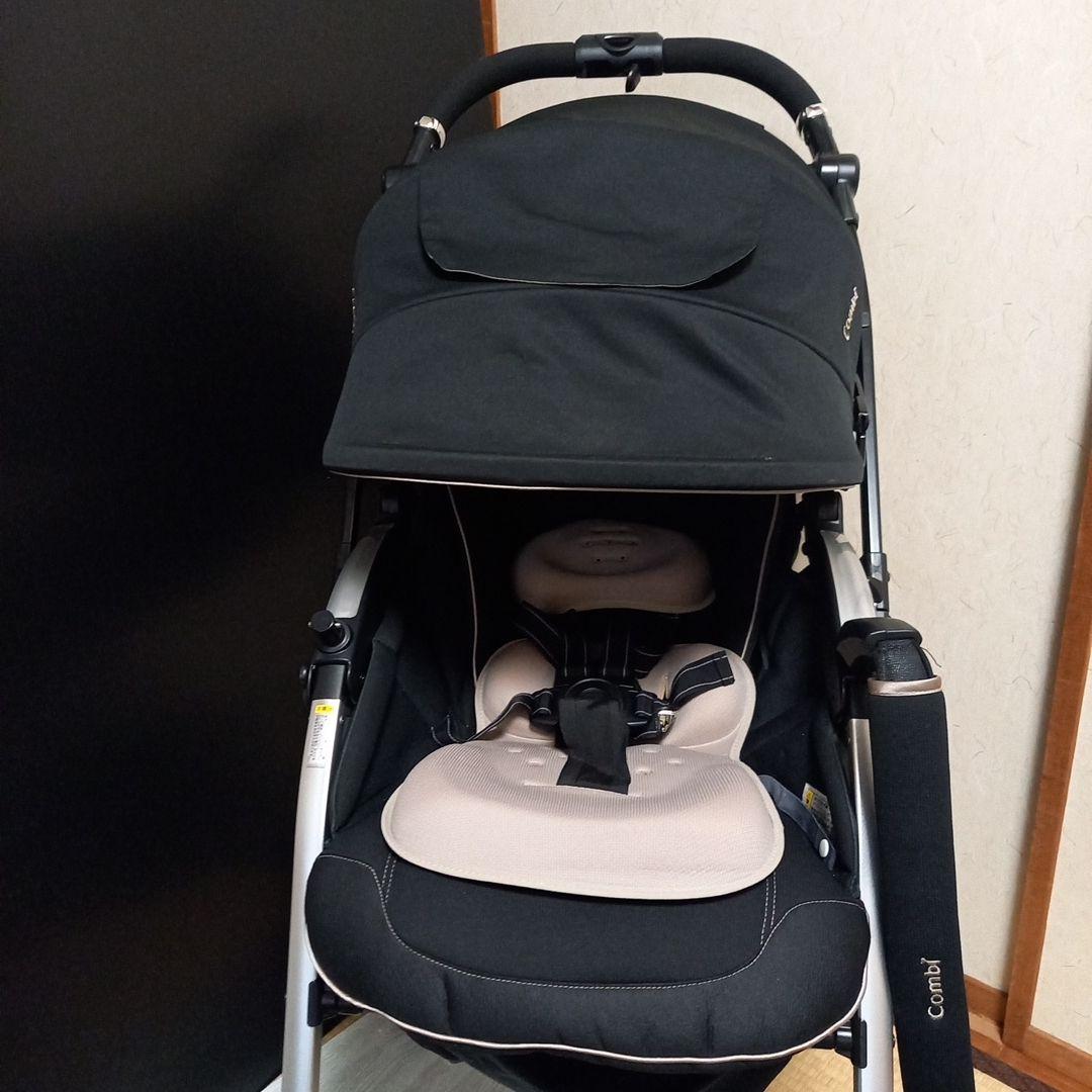 コンビ　ベビーカー　ディアクラッセ 　オート4キャス　(ルーバー開閉式)