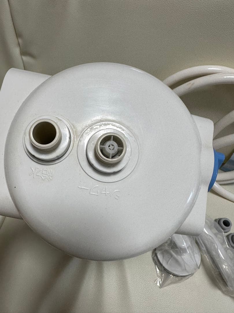 u*b様 【ほぼ新品★付属品つき】バスルーム 浄水器 BathSpring am