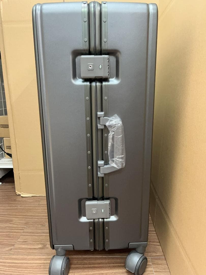 アルミフレーム ブラック色 28インチ スーツケース 軽量