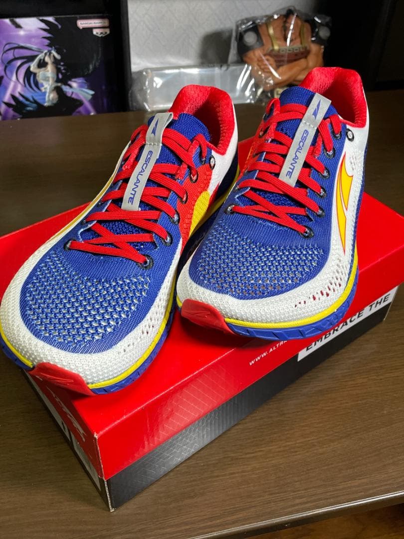 新品　ALTRA アルトラ　エスカランテレーサーコロラドUS8　26cm