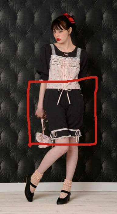 スカート Katie UNDER PRETTIES