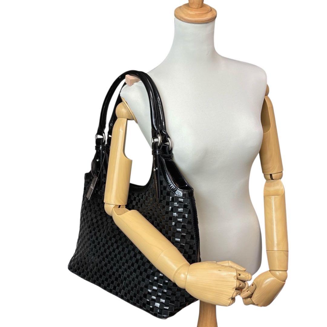 未使用品◎ コールハーン A4可 肩かけ可 トートバッグ 編み込みデザイン 黒