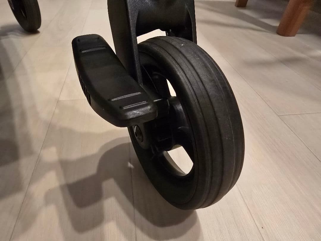 【2025年4月購入】アップリカ ルーチェフリー AB ブラック【美品】