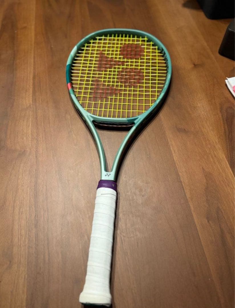 PERCEPT 100 テニスラケット