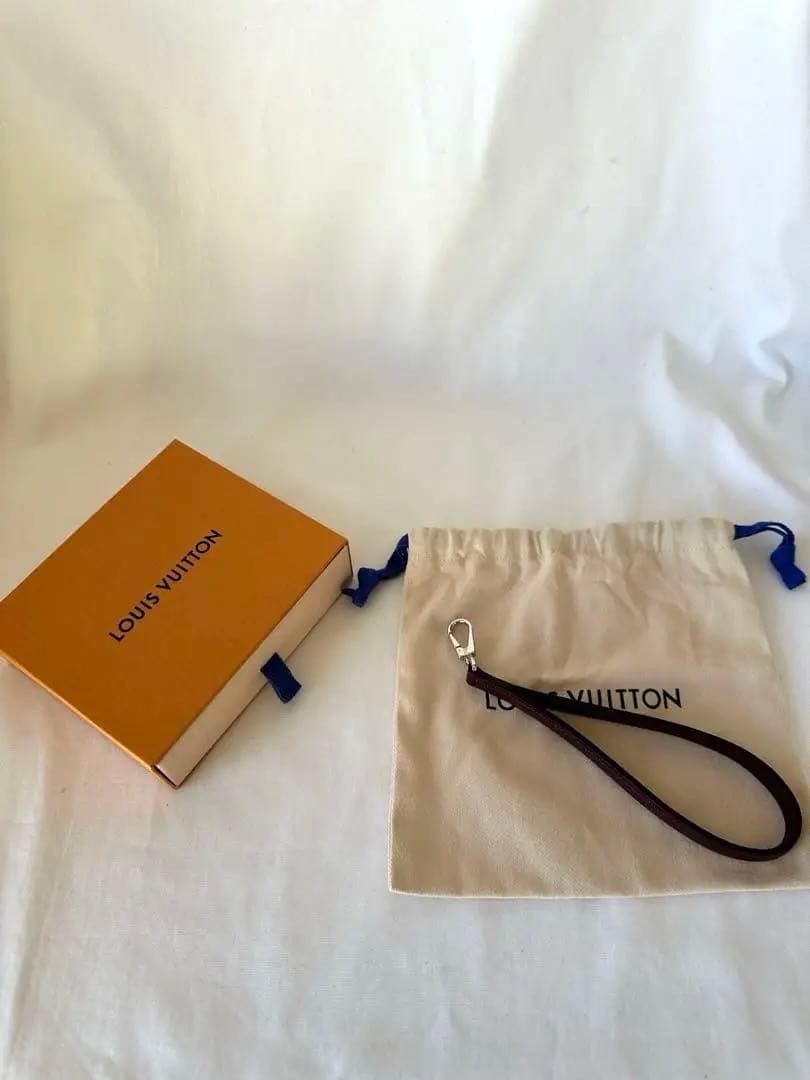 LOUIS VUITTON ダークブラウン キーホルダー