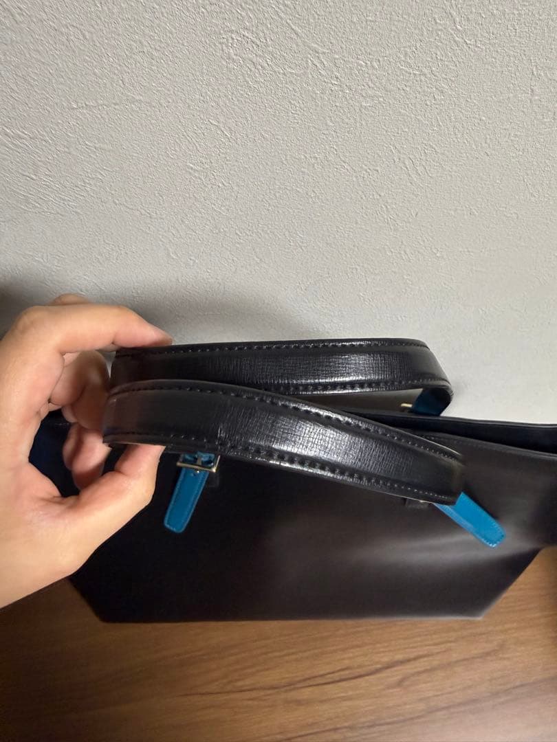 Paul Smith 黒と青のレザートートバッグ