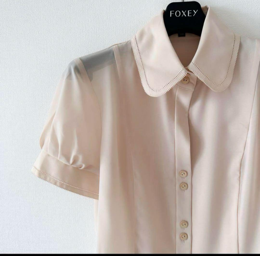 FOXEY ベージュ 半袖シャツ
