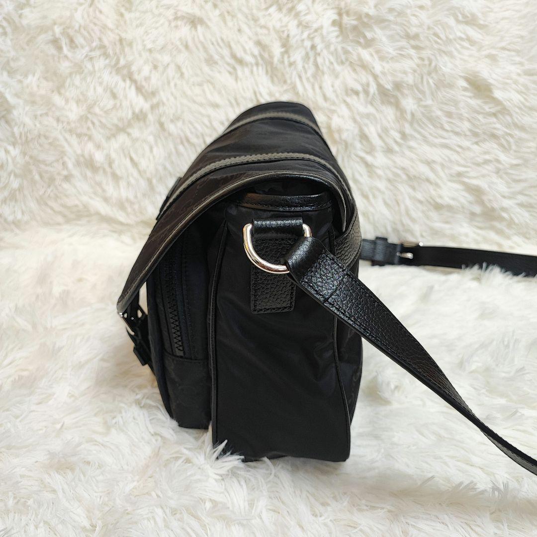 新品 GUCCI ショルダーバッグ メッセンジャーバッグ ブラック 完売商品