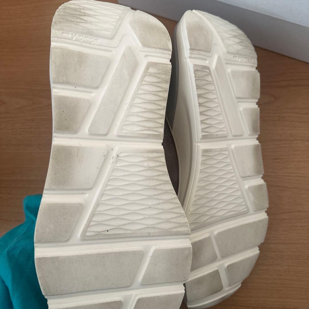 D.A.T.Eスニーカー