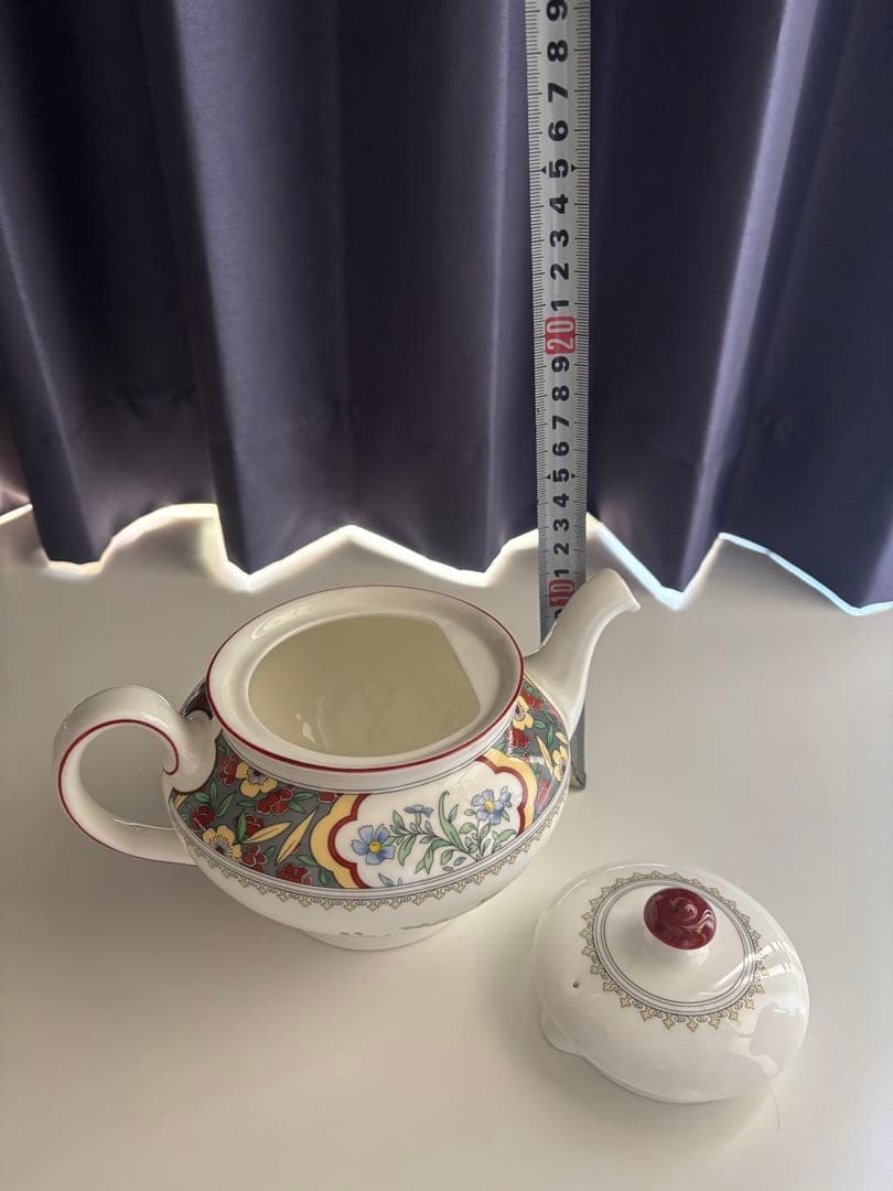 ミントン・アジアンフラワー・ティーポット、廃盤品になります。家庭保管品です。