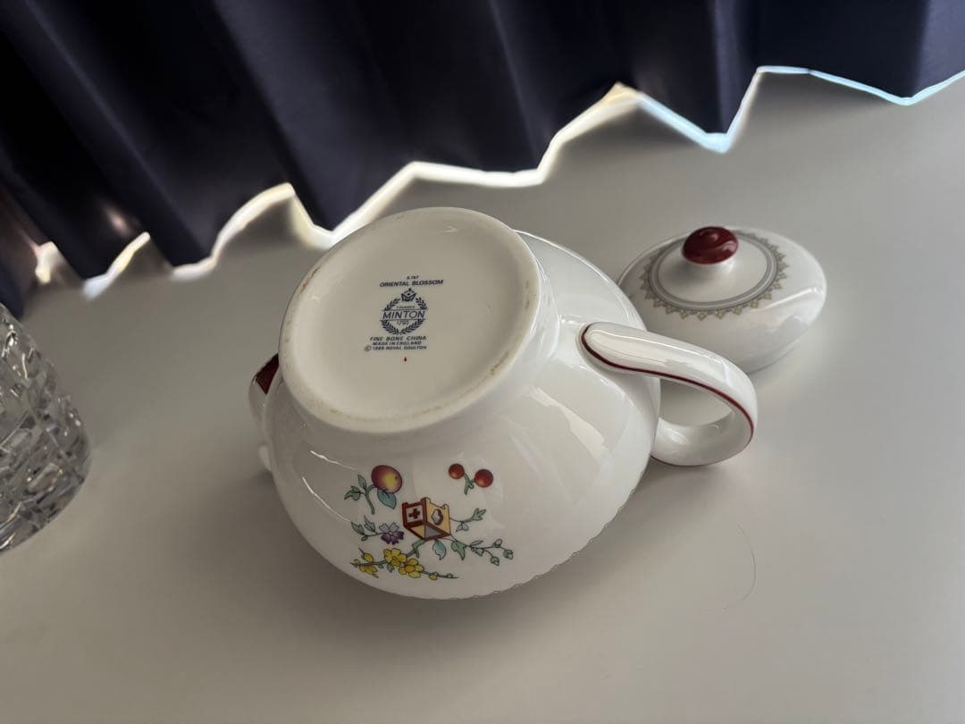 ミントン・アジアンフラワー・ティーポット、廃盤品になります。家庭保管品です。