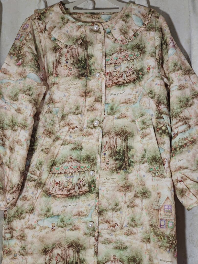 yukiemon フランシュリッペ パールボタン カルーセルキルトコート