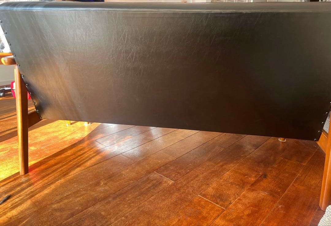 カリモク60 kチェア　2シーター　2人用　黒　モダン