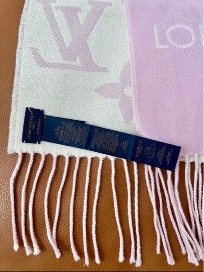 LOUIS VUITTON ロゴ入りマフラー ピンク/ホワイト