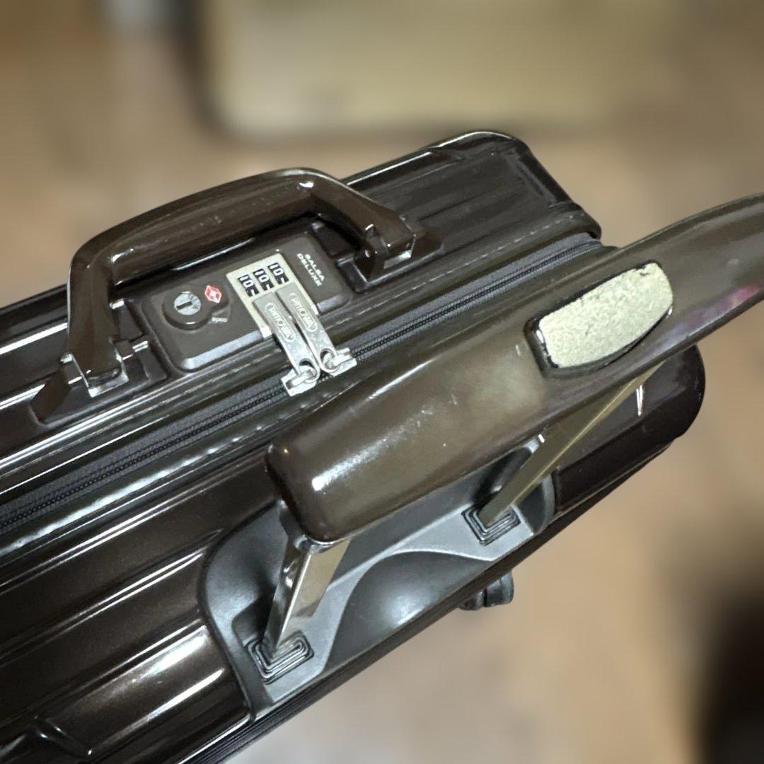 リモワ サルサデラックス4輪 23L 機内持込可　ビジネストローリー　上品な茶色