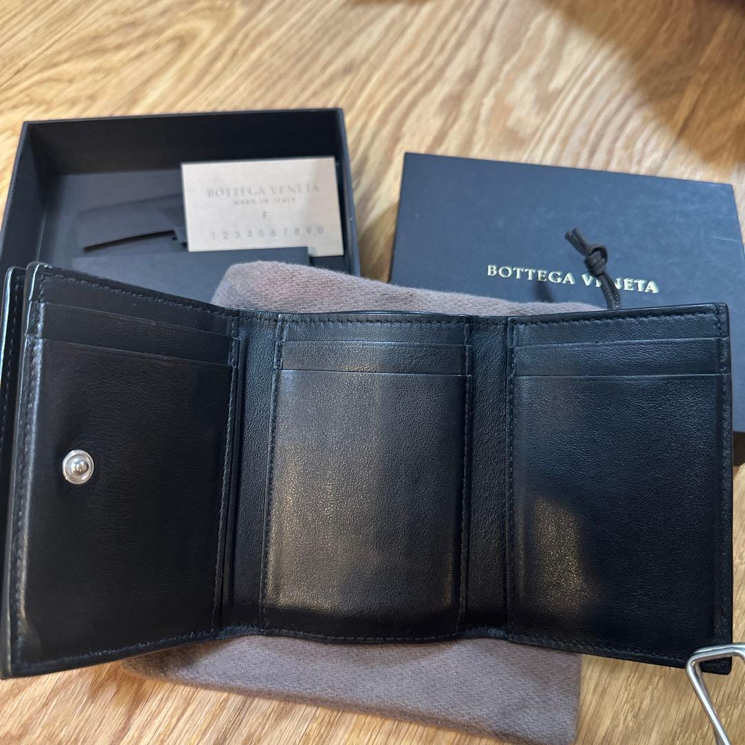 BOTTEGA VENETA 三つ折り財布 黒 レザー