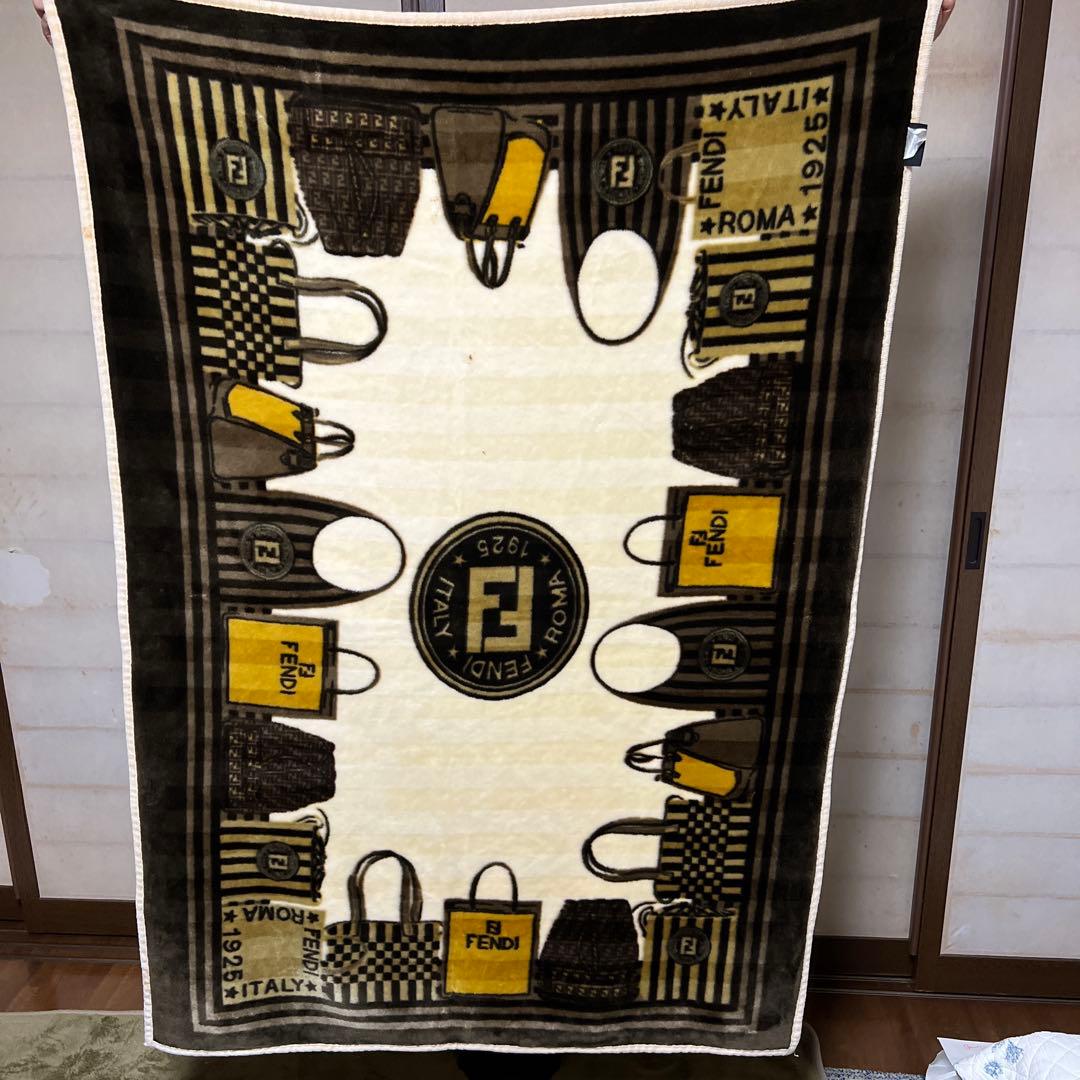 FENDIバッグ柄ブランケット 毛布