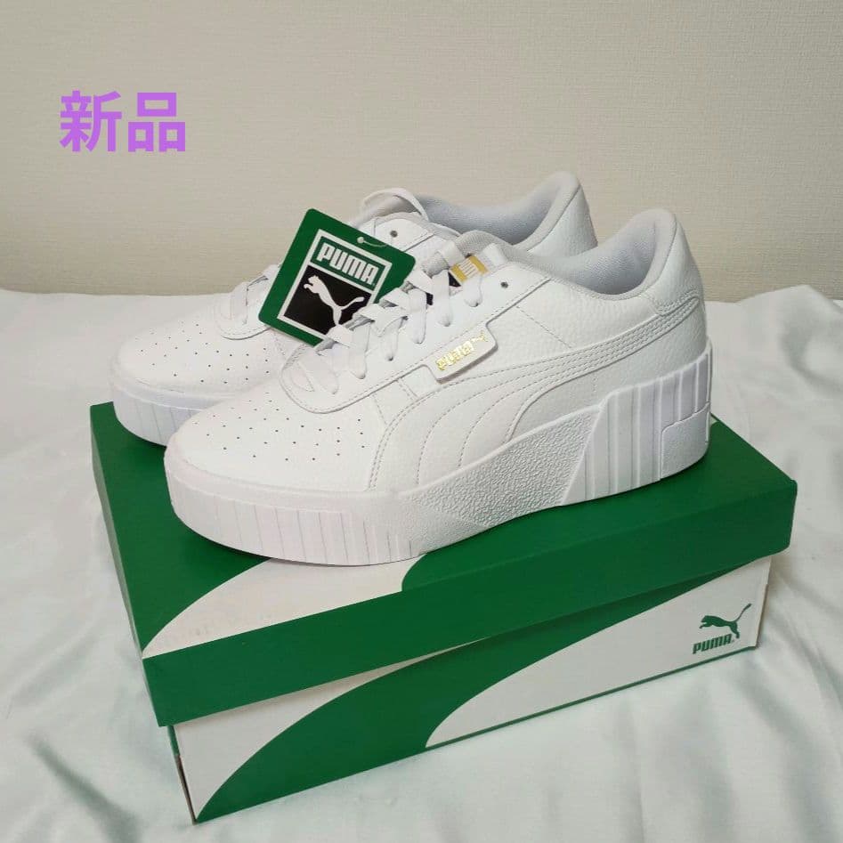 坂本凜愛 新品　PUMA プーマ CALI WEDGE WNS スニーカー