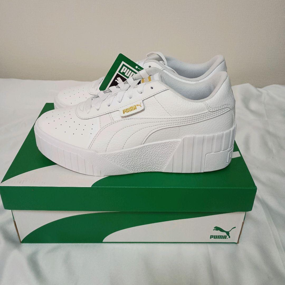 坂本凜愛 新品　PUMA プーマ CALI WEDGE WNS スニーカー