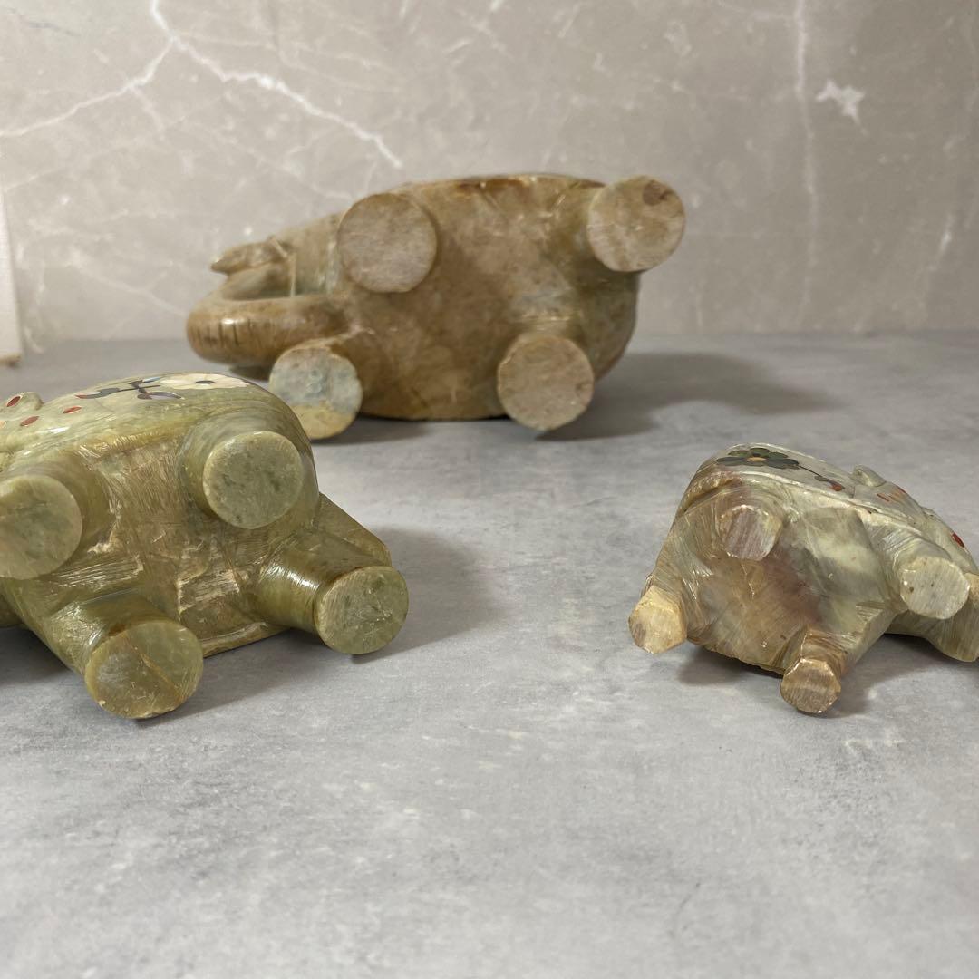 インド工芸品　天然石　花柄　象の置物　大中小3点　縁起物