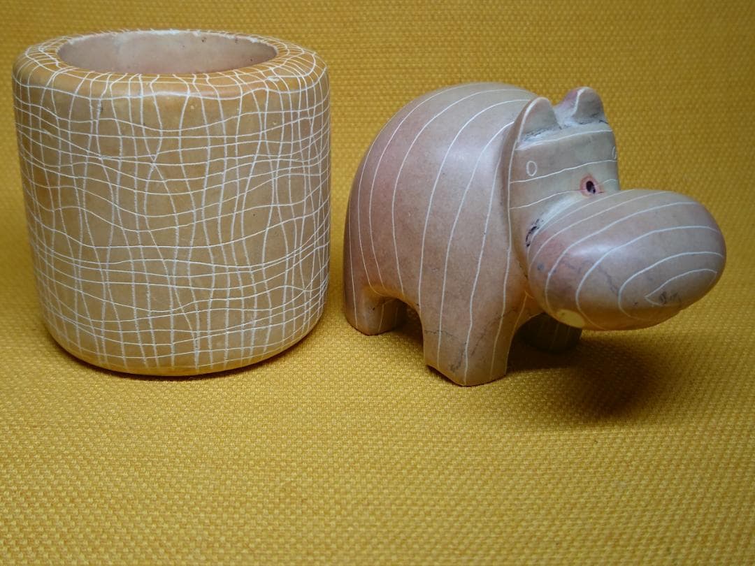 ビンテージ　カバ　石彫　オブジェ　置物　インテリア　工芸品　美術品　A1315