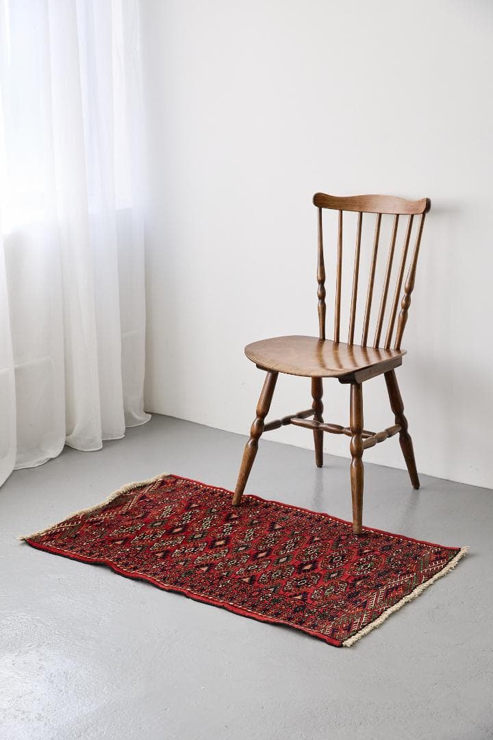 ヴィンテージラグ　トライバルラグ　ラホール産（121×63cm）赤　緑　黒　橙