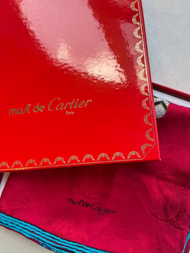 【新品未使用】Cartier シルク100% スカーフ 赤 ジュエリー柄
