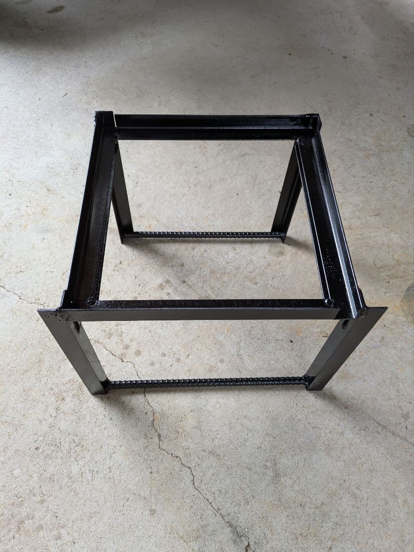 ニホンミツバチ　日本蜜蜂　30センチ　重箱用　鉄製台　蜜蜂　巣箱