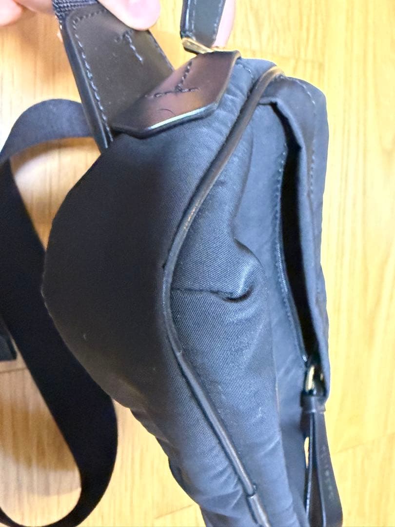 【中古美品】TOM FORD 黒 ボディバッグ