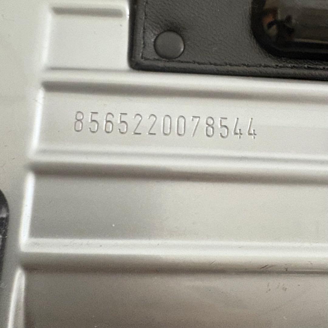 RIMOWA SALSA 2輪キャリーケース 35L/856.52 シルバー