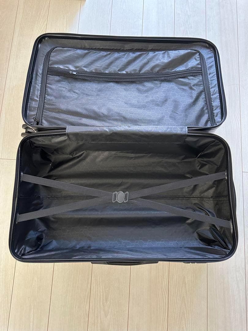 スーツケース　ブラック　スリムタイプ　大型Lサイズ　98L 樹脂製　軽量