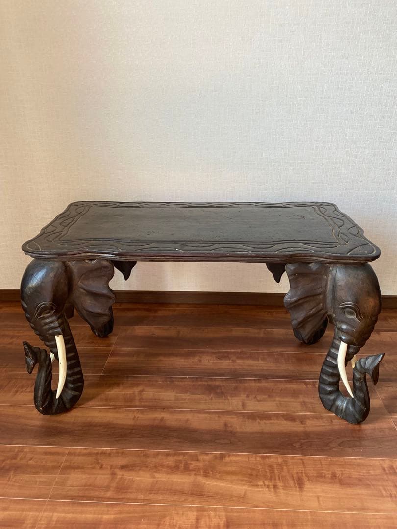 木製象脚テーブル