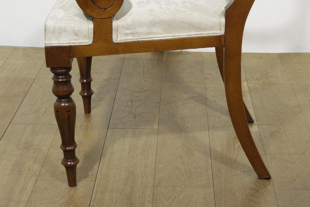 HURTADOウルタド★木製アームチェア★スペイン高級家具メーカー★バレンシア★