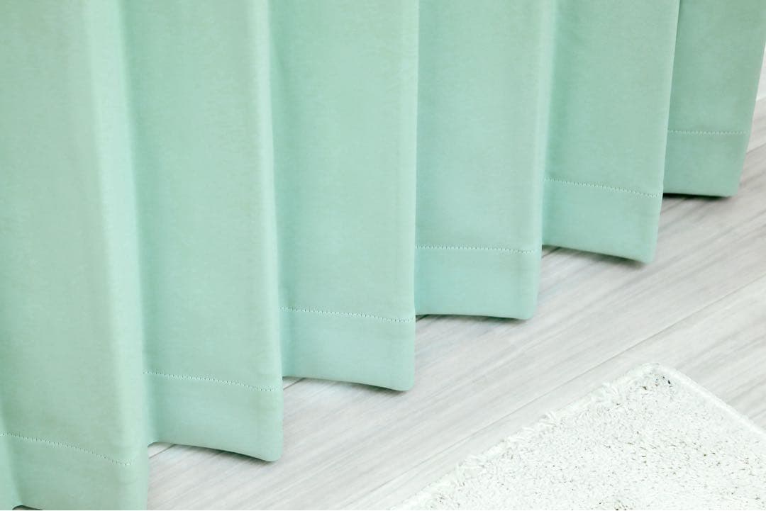 ゆん　1級遮光防炎カーテン　GN 8枚