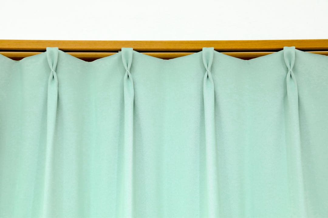 ゆん　1級遮光防炎カーテン　GN 8枚