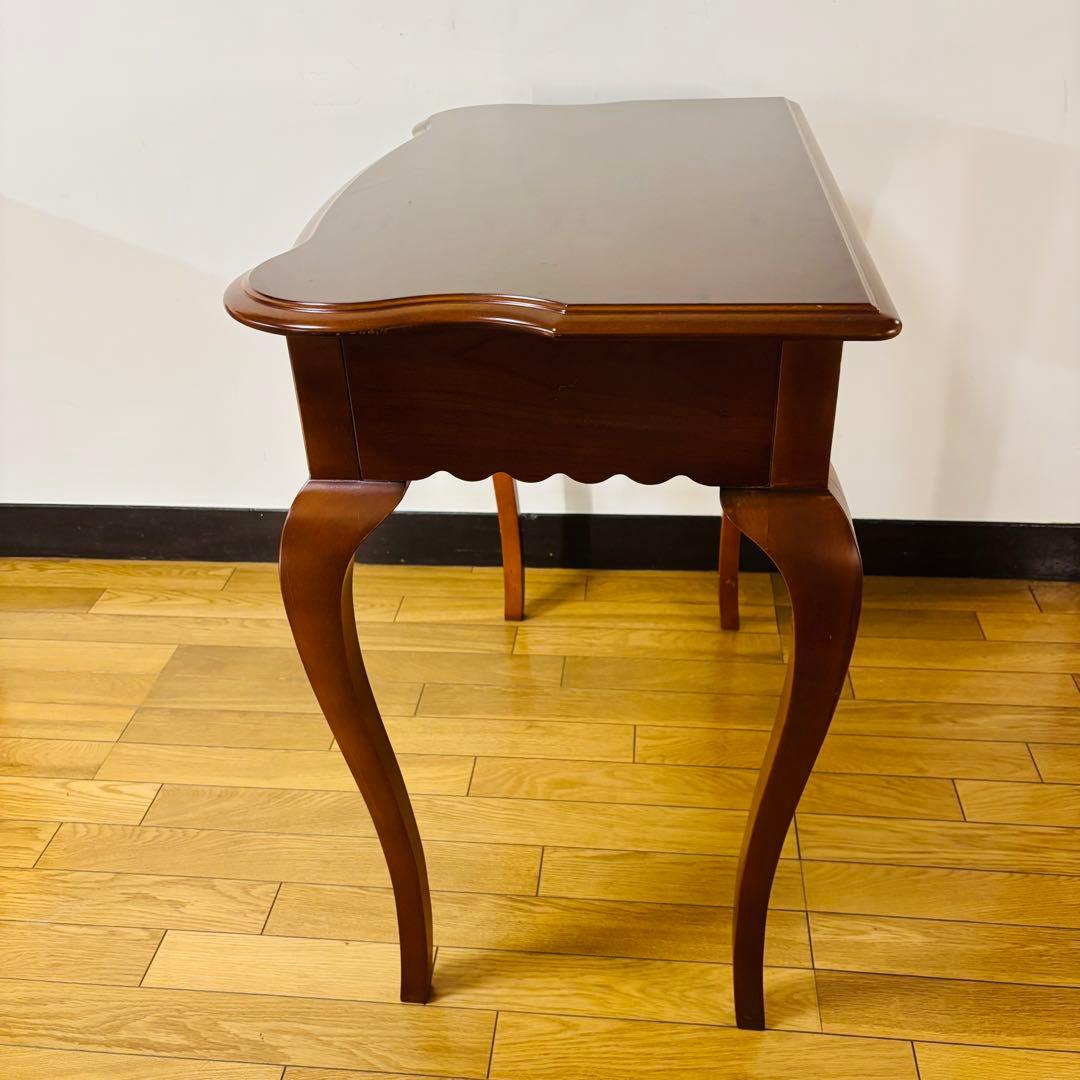 LYNN HOLLYN リンホーリンドレッサー 台　送料込み