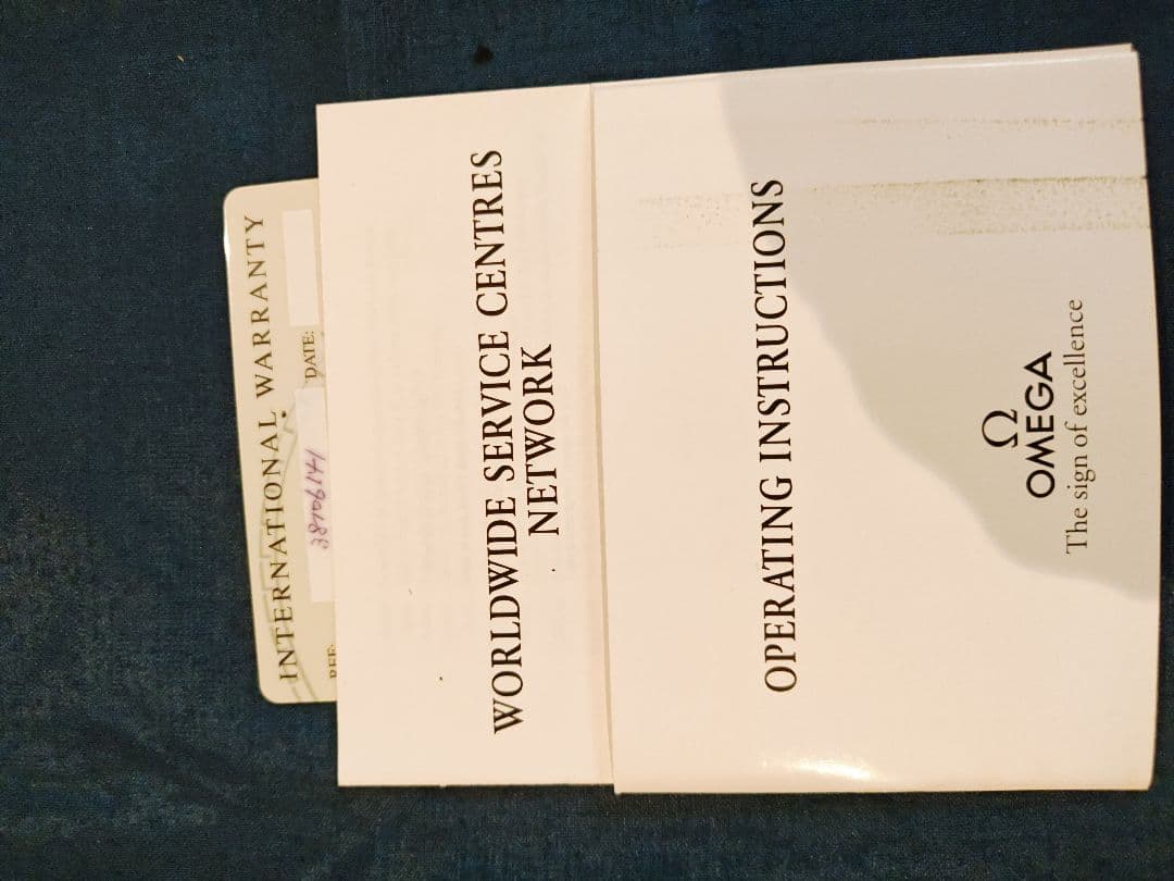 OMEGA Speedmaster 赤 シューマッハ　cart用タイヤケース