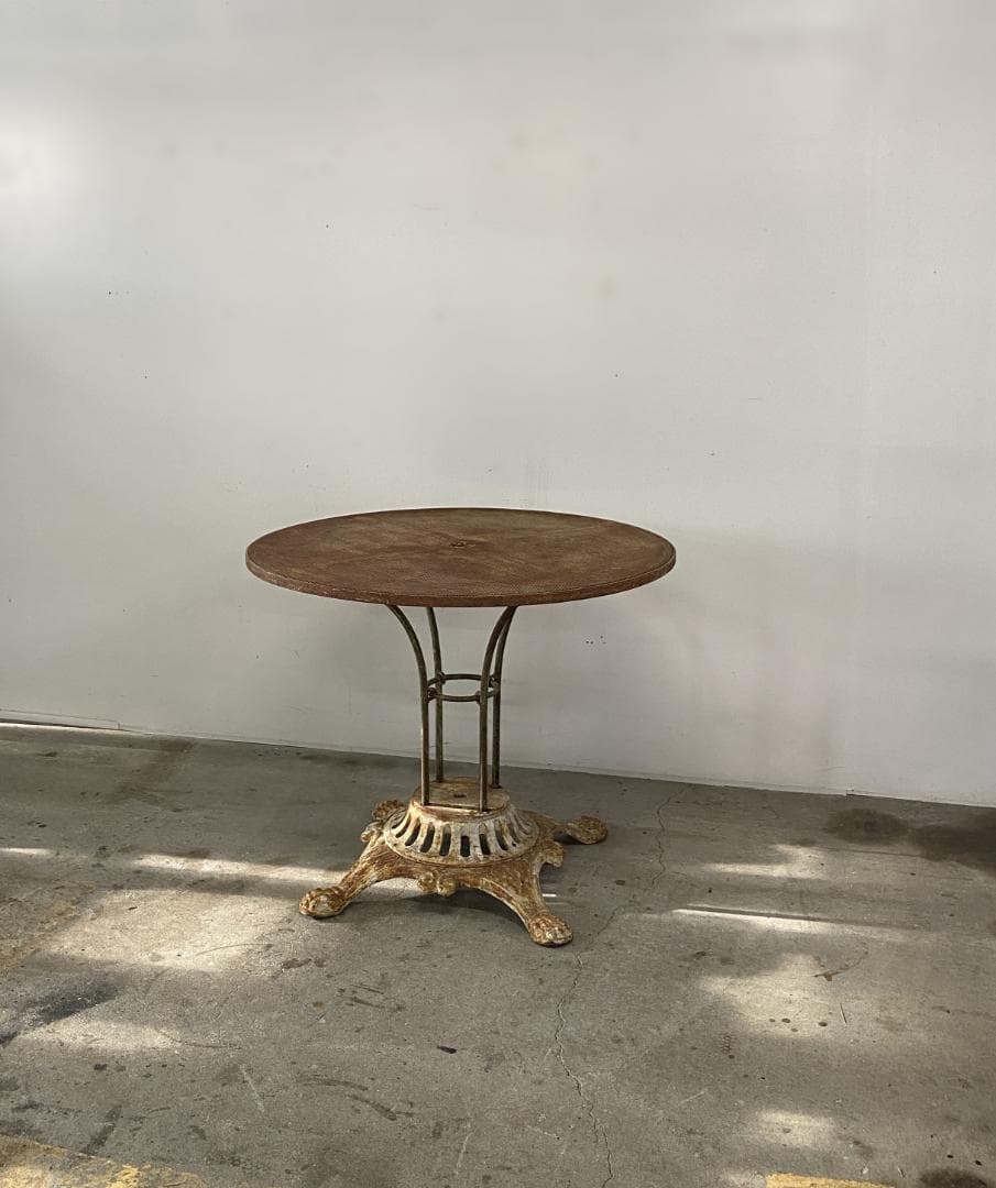 フランス アンティーク Cast Iron Round Bistro Table