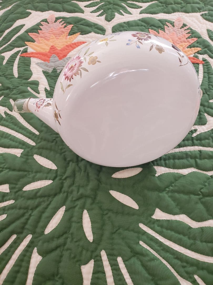 【新品未使用】ピースルピナス エジリー 花柄 鍋 やかん 昭和レトロ ホーロー鍋