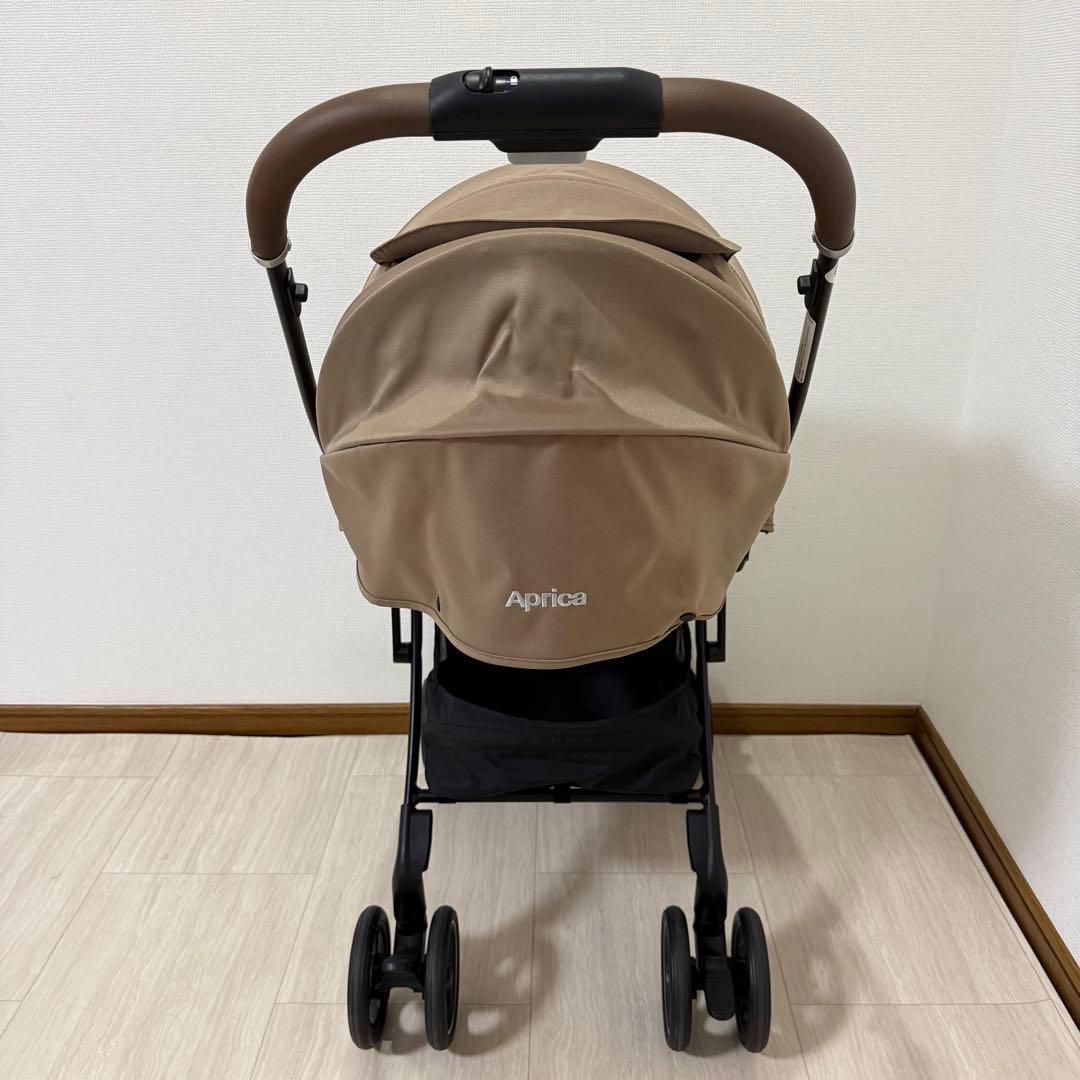 【極美品】Aprica ラクーナクッションフリーAE 2025年モデル