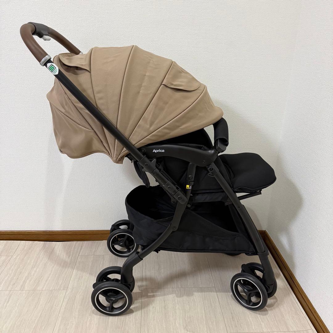 【極美品】Aprica ラクーナクッションフリーAE 2025年モデル