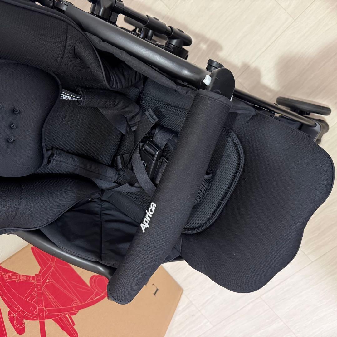 【極美品】Aprica ラクーナクッションフリーAE 2025年モデル