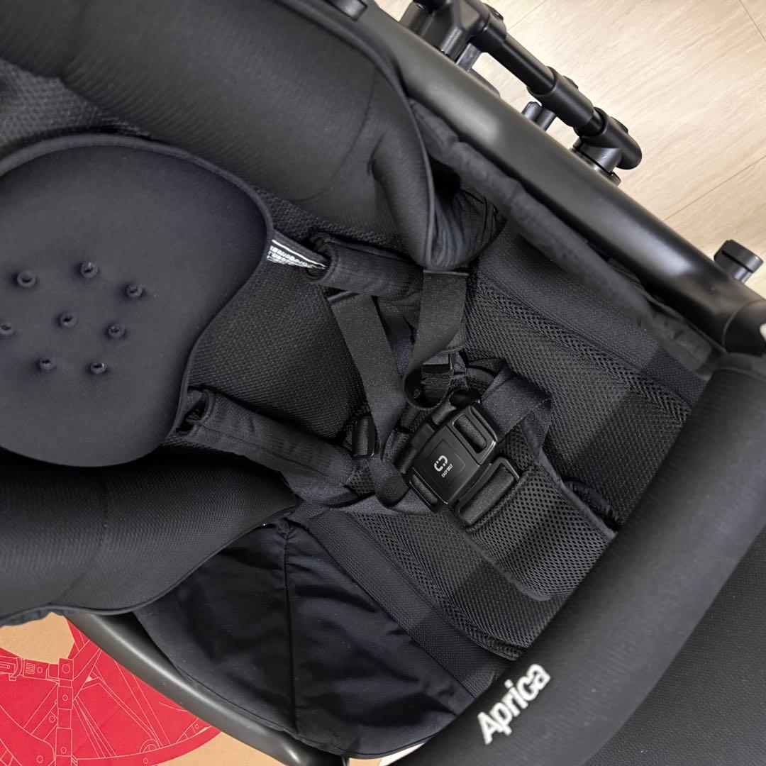 【極美品】Aprica ラクーナクッションフリーAE 2025年モデル