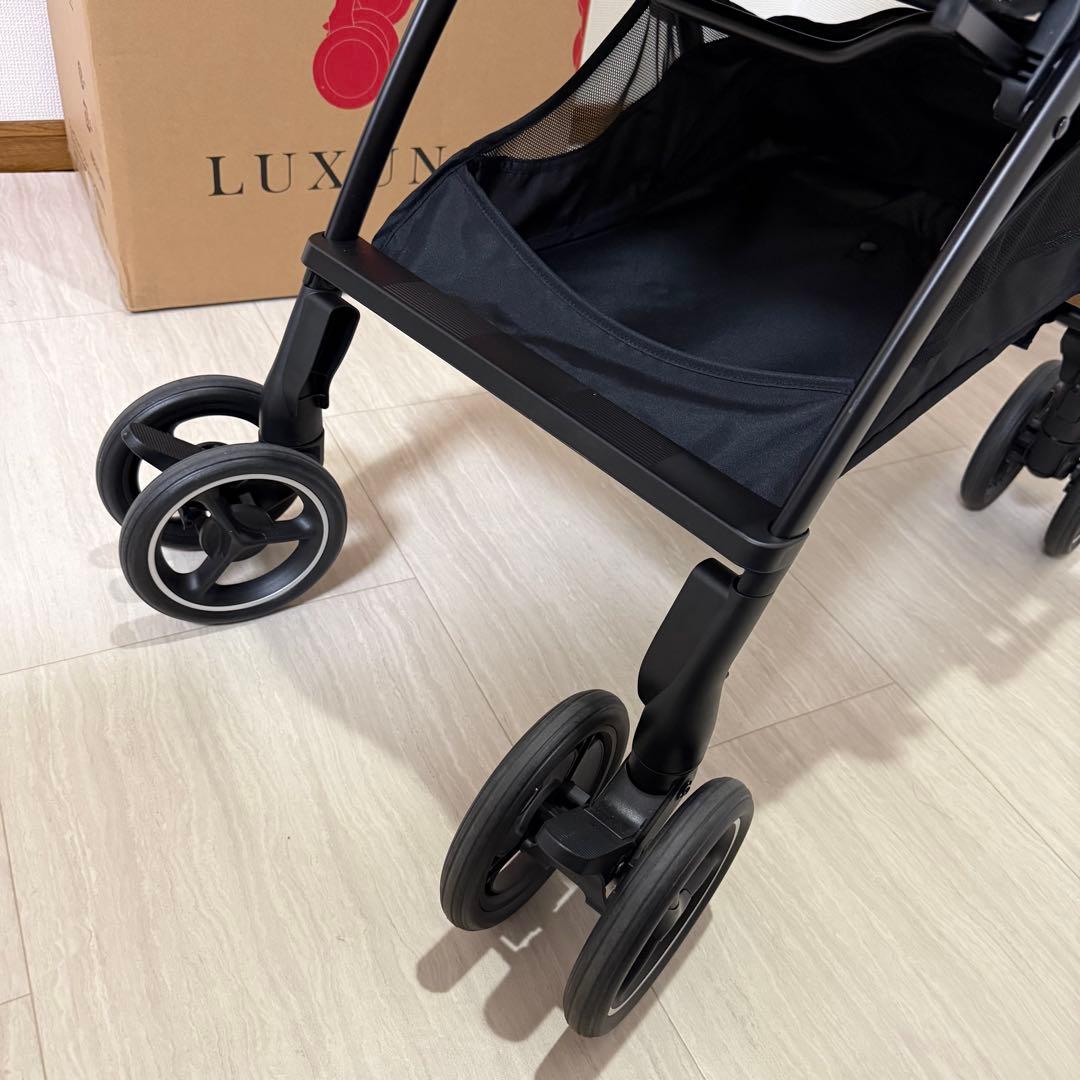 【極美品】Aprica ラクーナクッションフリーAE 2025年モデル