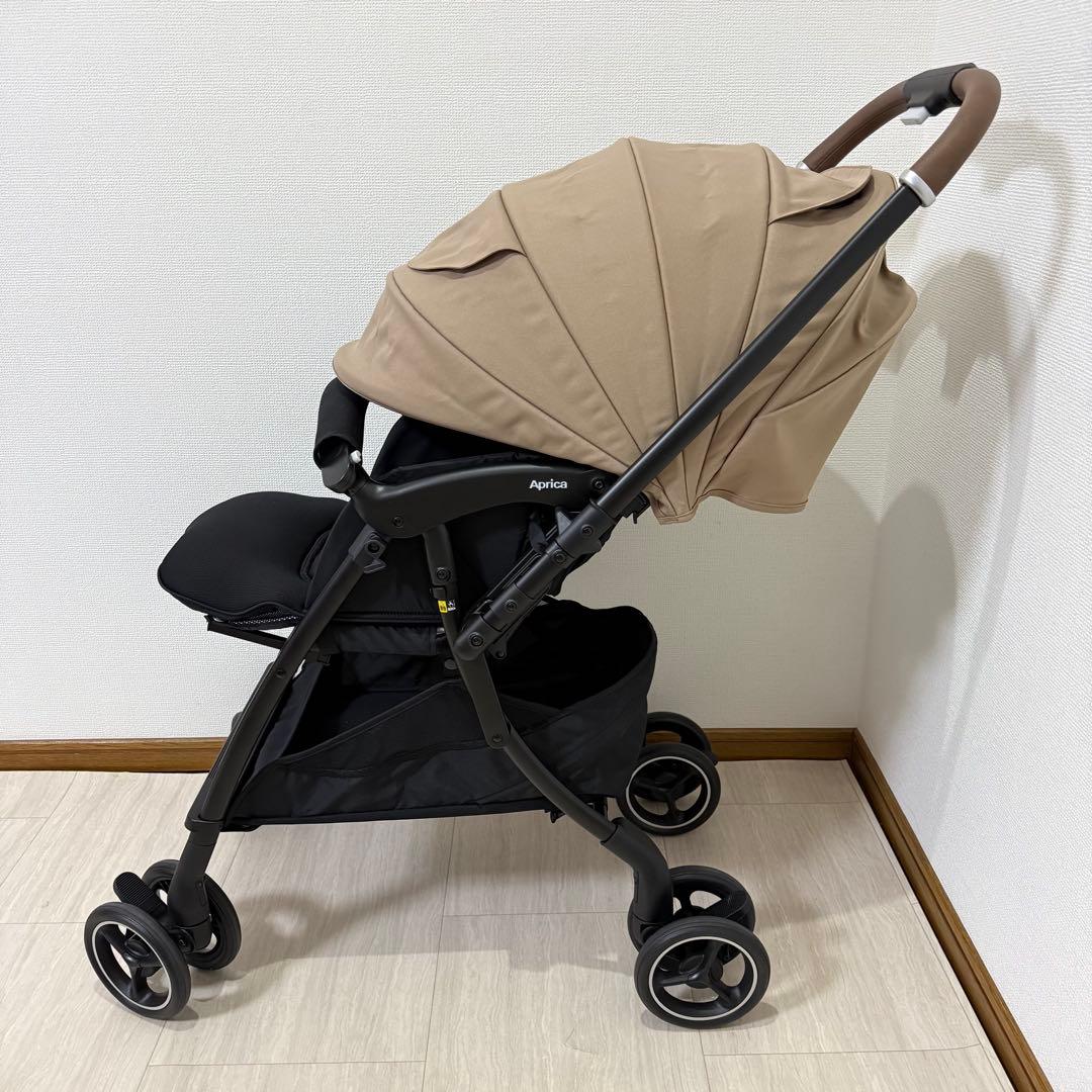 【極美品】Aprica ラクーナクッションフリーAE 2025年モデル